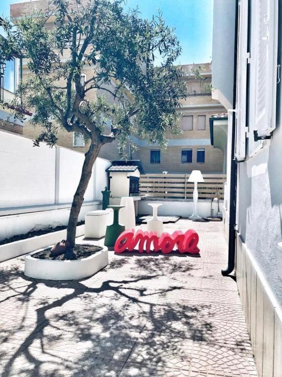 Ostia Holiday Greed Palace Εξωτερικό φωτογραφία