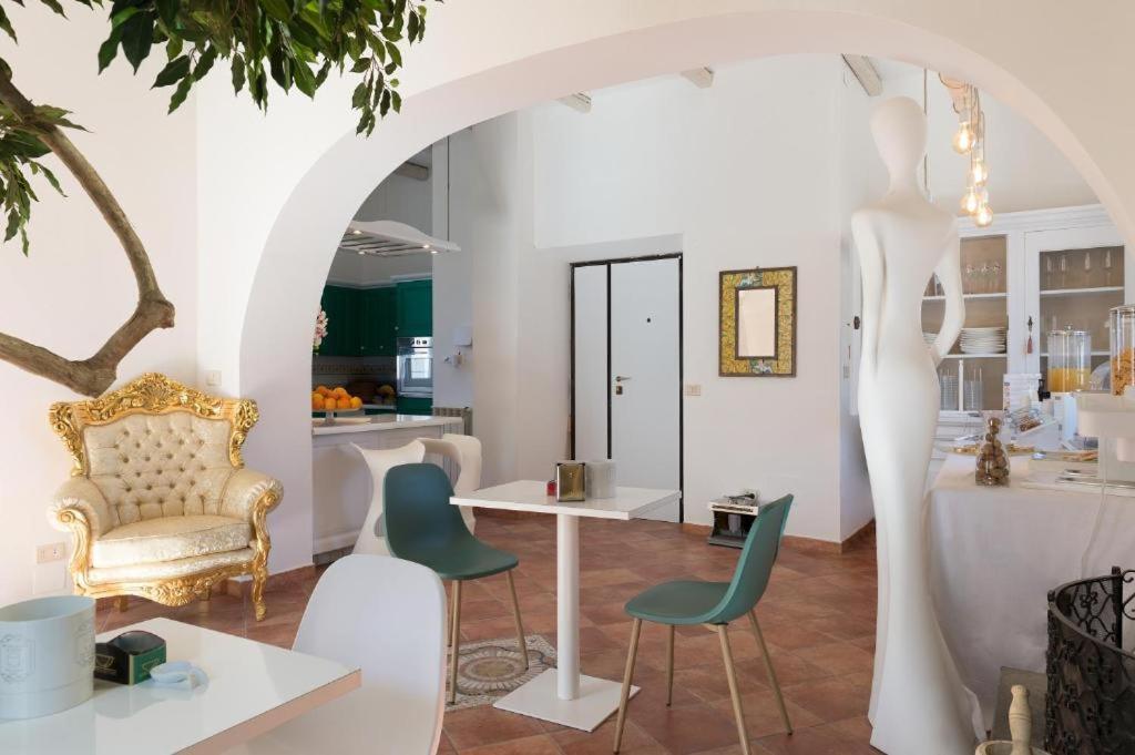 Ostia Holiday Greed Palace Εξωτερικό φωτογραφία