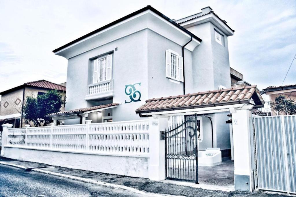 Ostia Holiday Greed Palace Εξωτερικό φωτογραφία